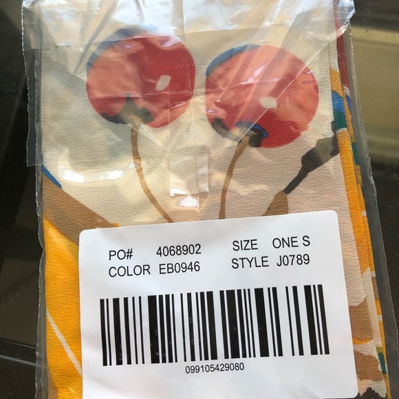 🍒NWOT Madewell Silk Bandana - Picture 3 of 4